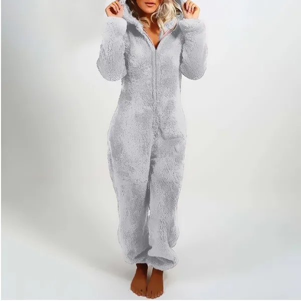 Imagen de Pijama de Lana Esponjosa con Capucha para Mujer
