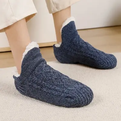 Image de Chaussettes chaudes et douces pour l'hiver - Hommes & Femmes