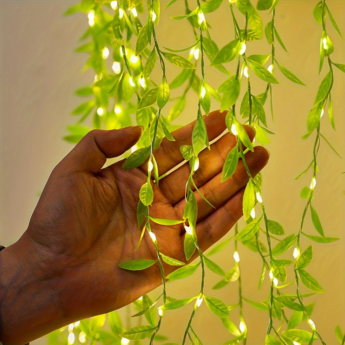 Decoratieve LED-lichtslinger van 2 meter met 20 lichten, altijd aan, batterijvoeding, wilgblad imitatie, in smeedijzeren mand met koperdraad voor sfeervolle verlichting