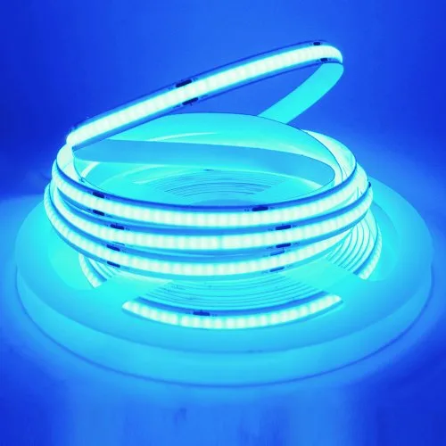 Eisblau