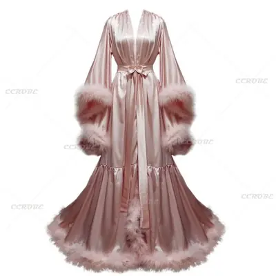 Image de Peignoir de Mariée Élégant en Soie Illusion
