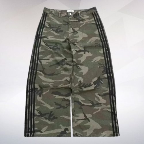 Imagen de Pantalones de Hombre y Mujer en Estilo Camuflaje Retro: Pantalones de Chándal Clásicos, Pierna Ancha y Vaqueros Versátiles para Uso Diario