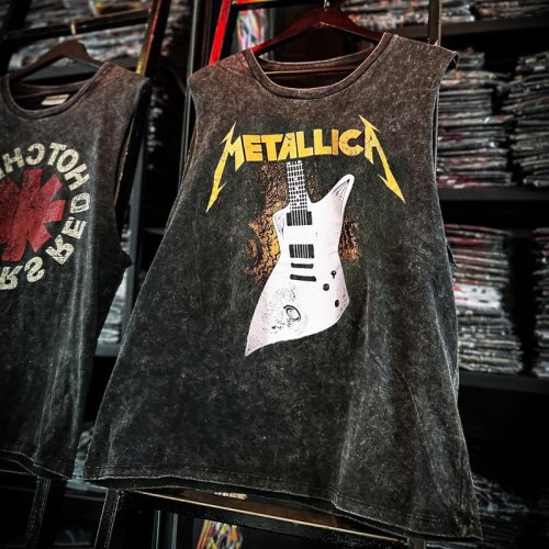 Image of Vintage Washed American Rock Band Print Sleeveless Cotton Tank Top for Men – Hip Hop Gym Style Summer 2025