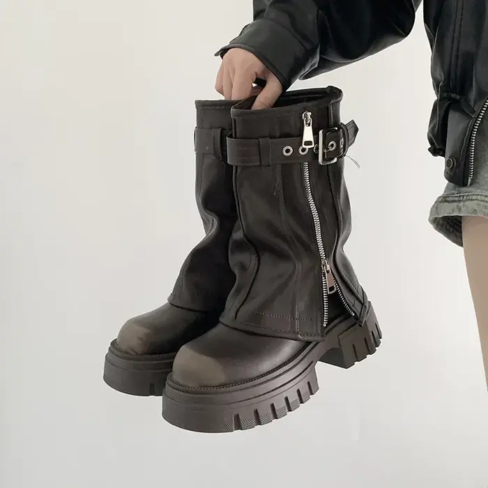 Image de Bottes Hautes Femme à Plateforme - Style Moto Élégant