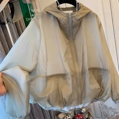 Image de Trench Coat Femme Léger à Capuche - Protection Solaire & Coupe Vent
