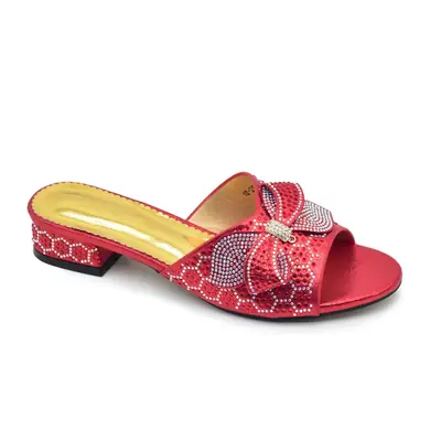 Image de Pompes de soirée luxueuses avec paillettes et nœud papillon