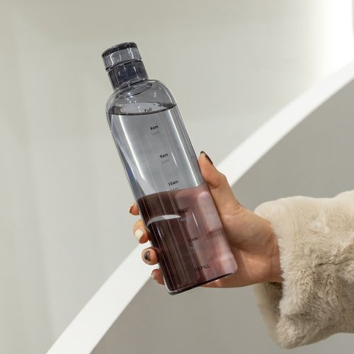 Afbeelding van Sportwaterfles met Tijdschaal - Robuuste Plastic Waterbeker voor Buitenactiviteiten, Anti-Drop Design en Draagbaar voor Actieve Levensstijl