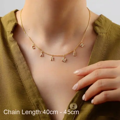 Image de Collier Personnalisé avec Initiale - Bijou Élégant pour Femmes & Mamans