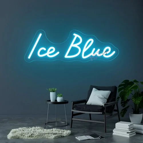 Eisblau