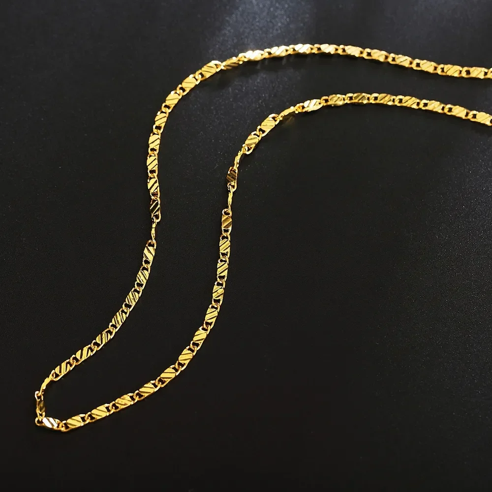 Bild von Elegante 18 Karat Goldfarbene Flache Kette mit Charme – 40 bis 75 cm verstellbar, Luxus-Halskette für Damen und Herren, Perfekt für Hochzeiten, Partys und Fashion-Looks