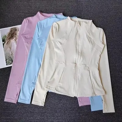 Image de Veste de Sport Femme Coupe Cintrée - Fitness & Yoga