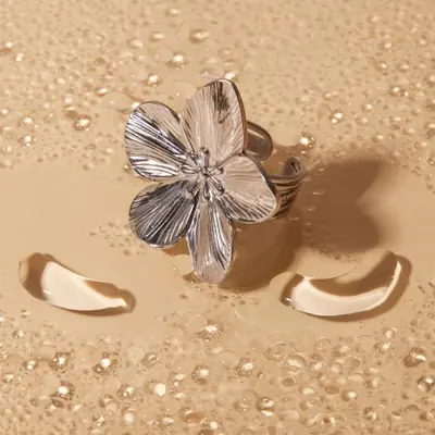 Image de Boucles d'oreilles Fleurs Acier Inoxydable - Tendance & Élégantes