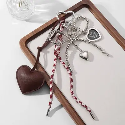 Image de Porte-clés cœur en cuir kawaii coréen