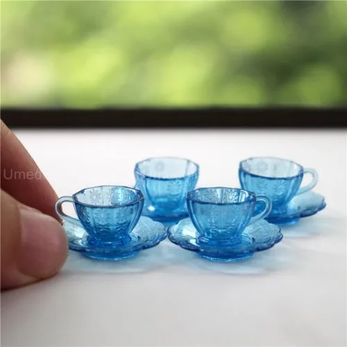 4 Kopje en schoteltje E