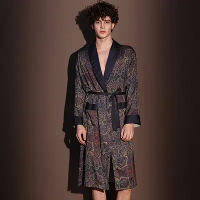 Image de Chemise de Nuit Homme Satin Imprimé - Confort & Style