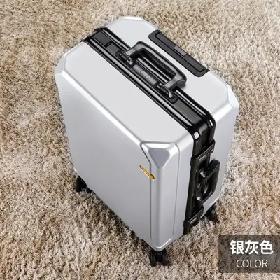 Image de Valise Trolley Aluminium USB - Élégante & Sécurisée