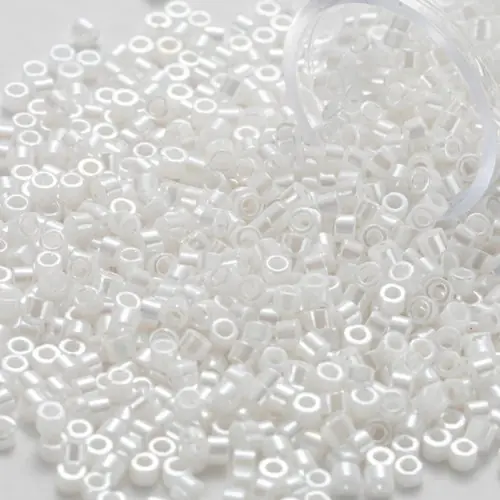 Image de Perles de Verre Japonaises 2mm - Tube 10g Multicolores