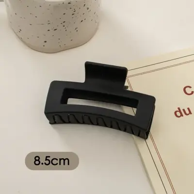 Image de Barrette Crabe Noir Style Coréen - Accessoire Cheveux Élégant