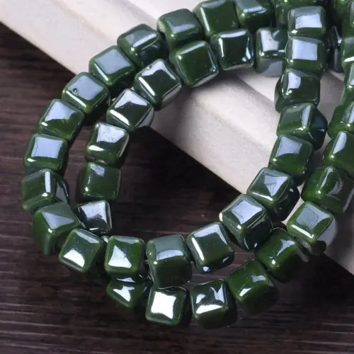 Image de Perles cubes céramique 6-10mm pour bijoux DIY