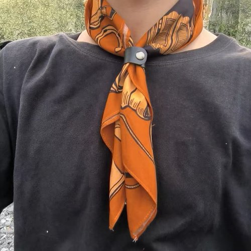 Imagen de Pañuelo Cuadrado de Algodón Puro 100% 55 cm - Estilo Retro Unisex, Ideal como Bufanda, Banda para el Cabello, Gorro Deportivo o Muñequera