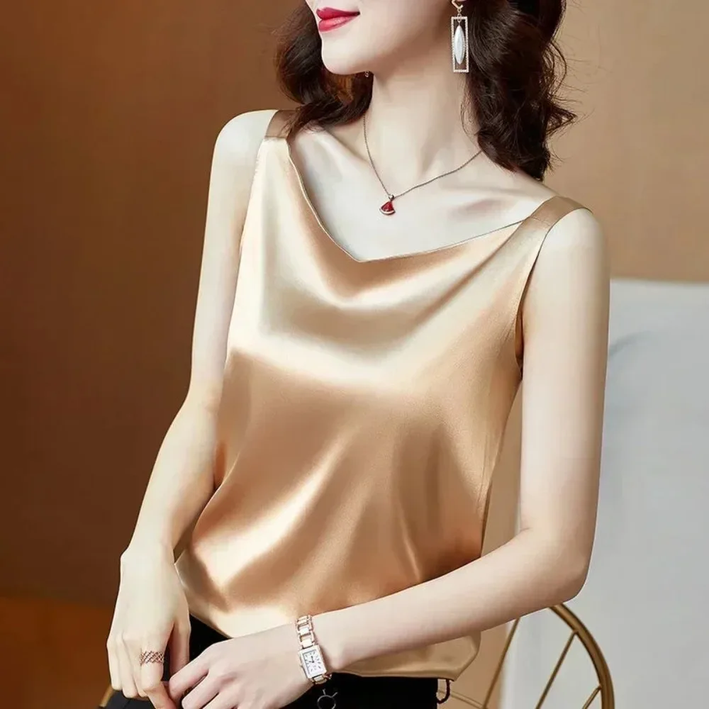 Image de Chemisier Brodé Satin & Dentelle - Style Coréen Élégant