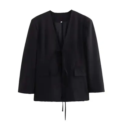 Image de Blazer Noir Oversize Femme - Style Streetwear Tendance