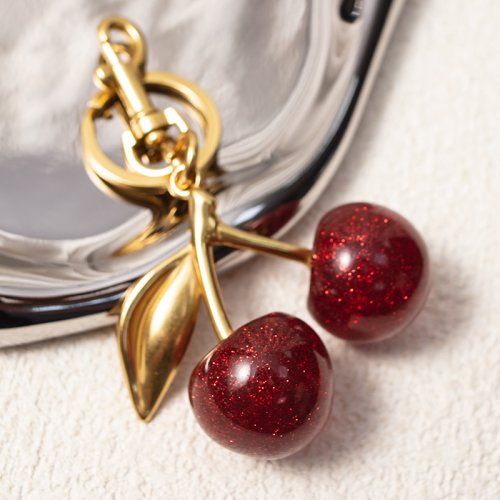 Imagen de Llavero con Colgante de Cereza Roja Estilo Moda para Mujer – Accesorio Decorativo para Bolso y Coche, Joyería Multifuncional con Dije Ideal como Regalo