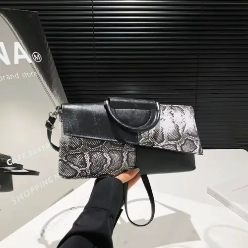 Image de SAC À MAIN DE LUXE POUR FEMMES - ÉLÉGANT ET MODERNE