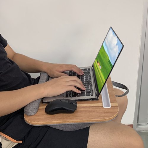 Imagen de Mesa perezosa multifuncional con cojines y ranuras para laptop, mini escritorio portátil con soporte lumbar ideal para dormitorio y oficina en casa
