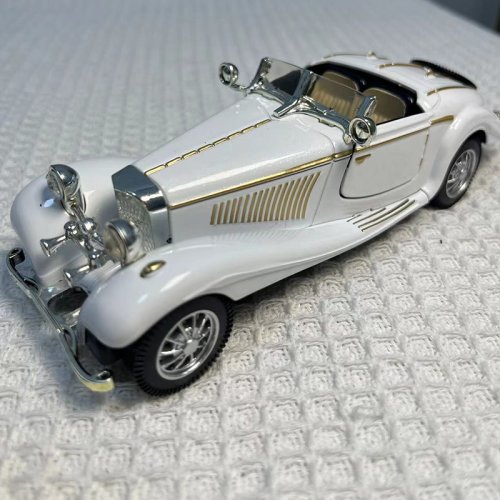 Immagine di 1:28 Mini Modello In Lega Retro Vintage Auto Diecast Modello Giocattolo Veicolo Tirare Indietro Auto...