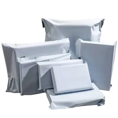 Image de Sacs d'expédition blancs auto-adhésifs - Lot de 50