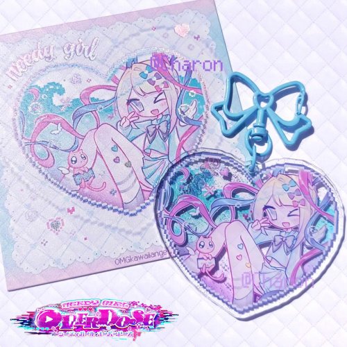Image of Adorable Acrylic Heart Keychain with Bowknot Design Inspired by Needy Girl Overdose Rain Ame Kange Cosplay – Perfect for Fans and Bag Decor