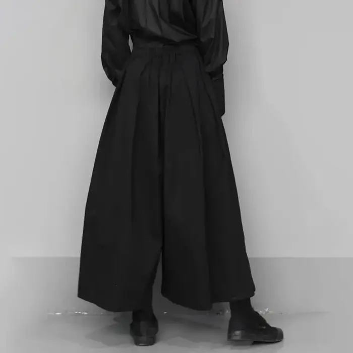 Schwarz