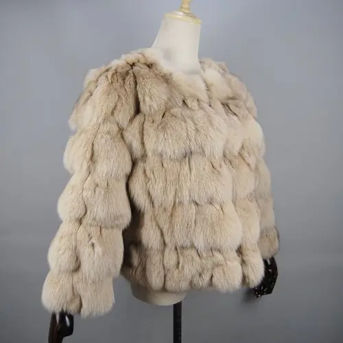 Image de Manteau en Fourrure de Renard Véritable - Élégant & Chaud