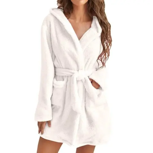 Image de Peignoir Hiver Femme en Peluche - Confort & Chaleur