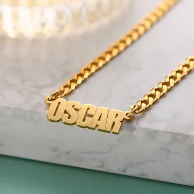 Image de Collier Personnalisé avec Nom - Bijou Unique pour Homme & Femme