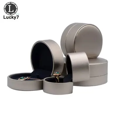 Image de Étui à Bijoux Semi-Circulaire en Cuir PU