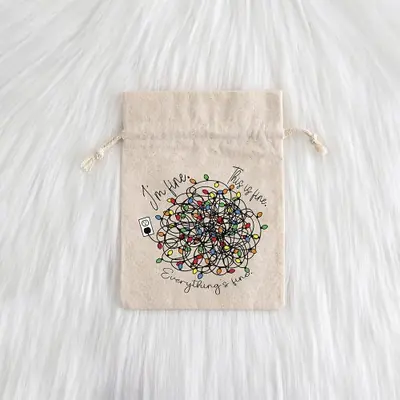 Image de Sacs cadeaux Noël avec bonhomme de neige et sapin - 12 pièces
