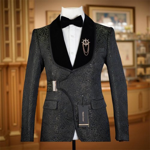 Image of Elegant Floral Wedding Suit for Men with Buckle Buttons – Custom Made 2-Piece Groom Tuxedo Set with Jacket and Pants