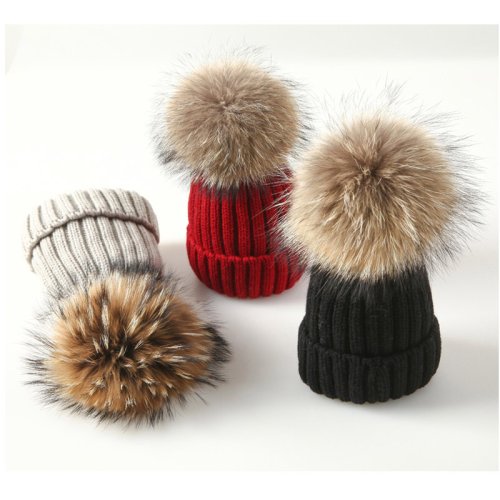 Immagine di Cappello Invernale Donna in Lana con Pompon in Pelliccia – Berretto Caldo e Stilevole per l'Inverno