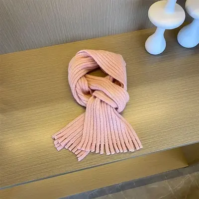 Image de Écharpe Bébé Rétro Tendance - Style Occidental