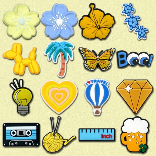 Image de Chaussures Mignonnes avec Broche Chien Papillon - Jaune & Diamant