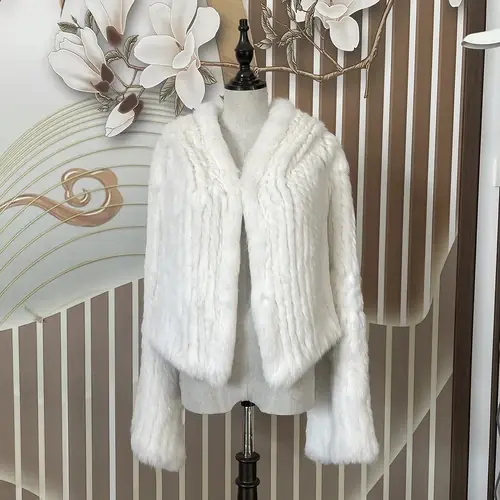 Image de Manteau en Fourrure Véritable à Capuche pour Femme