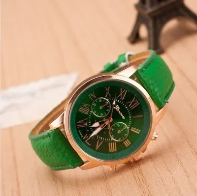 Image de Montre Femme Élégante en Cuir - Quartz Etanche & Chic