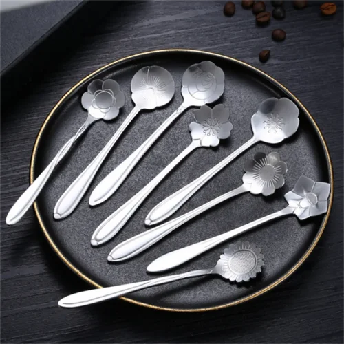 Immagine di Set da 8 Cucchiai da Caffè in Acciaio Inossidabile con Motivo Fiore di Ciliegio Rosa e Dorato – Eleganti Accessori per Tè, Dessert e Decorazione della Tavola