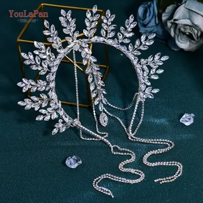Image de Couronne de Mariée avec Strass - Accessoire Élégant pour la Tête