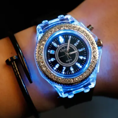 Montre LED Lumineuse pour Enfants et Ados - Style Fashion avec Éclairage Flash