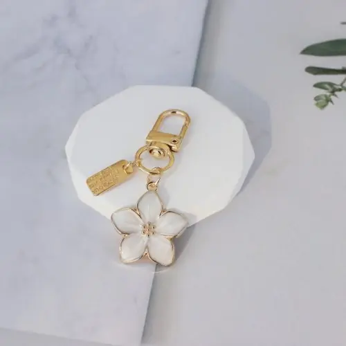 Image de Porte-clés Fleur de Poire Blanche - Accessoire Mignon pour Couple