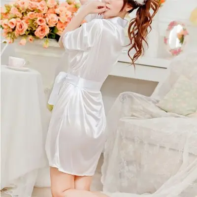 Image de Robe de Nuit Satin Sexy & Peignoir Dentelle - Élégance Mariage