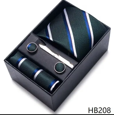 Image de Cravate Homme Bleue 8cm - Ensemble Cadeau Mariage Soie